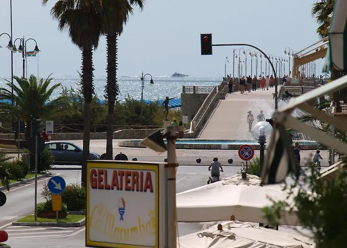 Il Pontile Holidays * 马里纳-迪-皮特拉桑塔