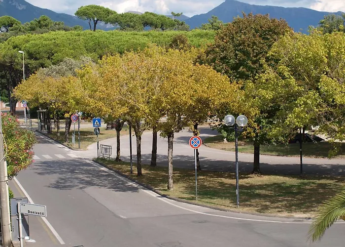 Il Pontile Holidays Apartment Marina di Pietrasanta